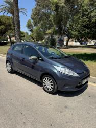 Ford Fiesta - 1042 HKD - Petrol